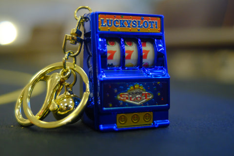 Mini Slot Machine Keychain