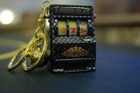 Mini Slot Machine Keychain